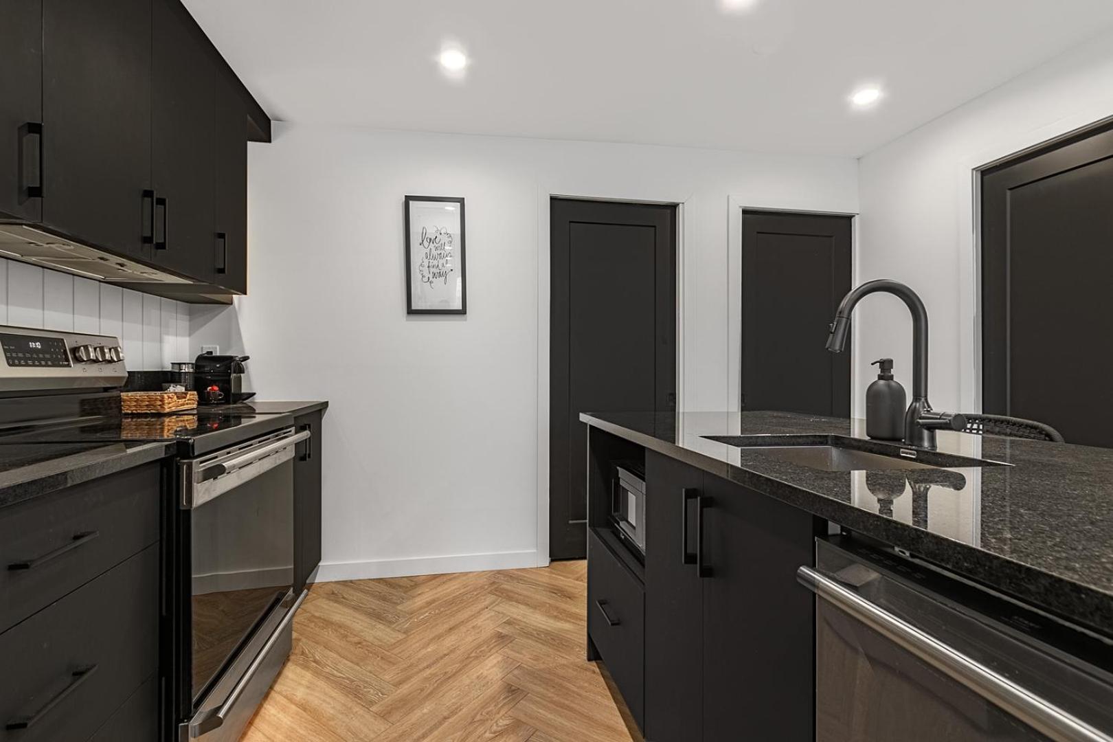 Les Appartements Du 300 ケベックシティ エクステリア 写真